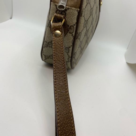 ❌SOLD❌Gucci Supreme Wristlet Vintage *Rare* - Picture 6 of 11